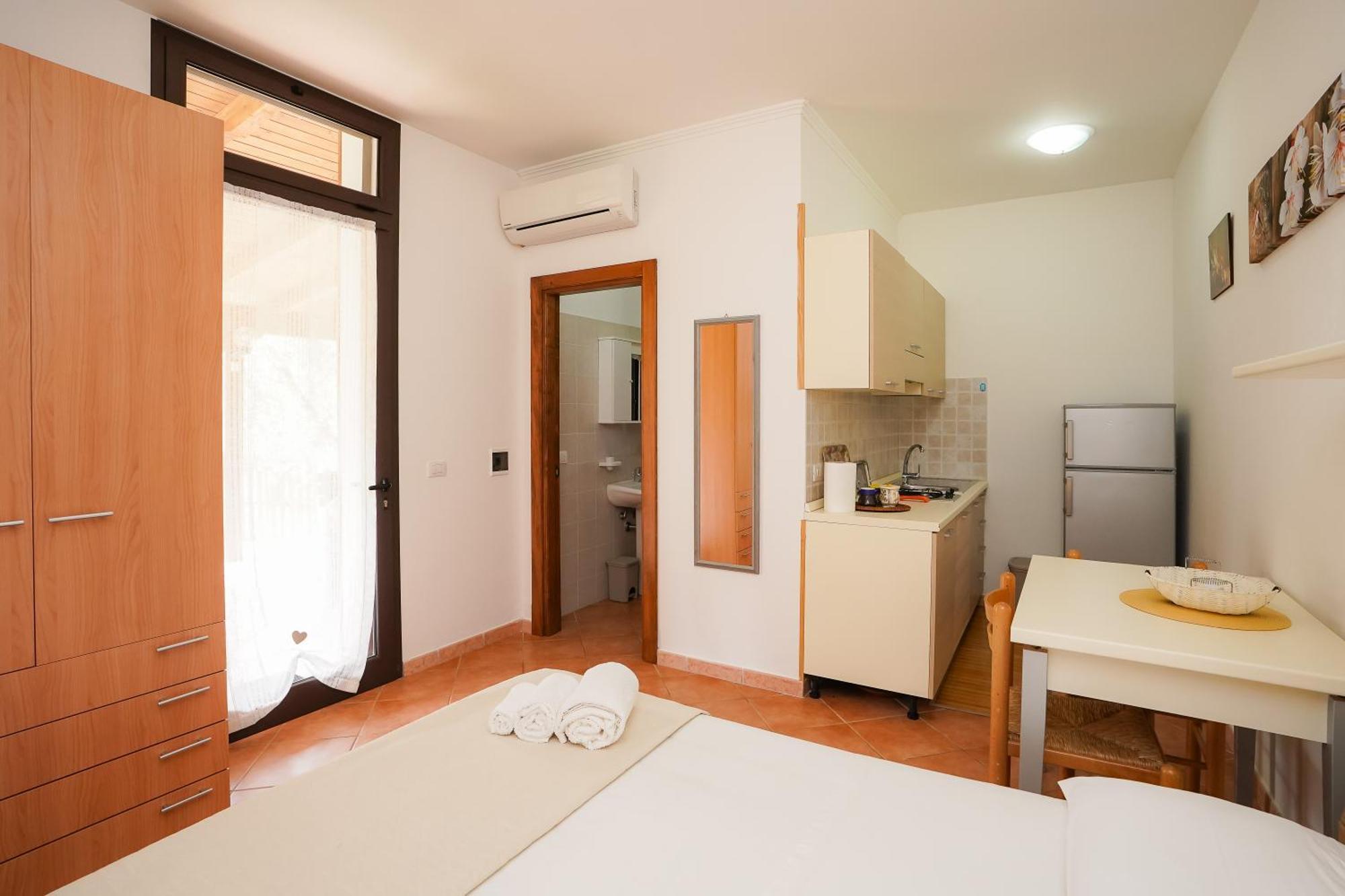 Casa Vacanza Russo Fernando Alimini Exterior foto